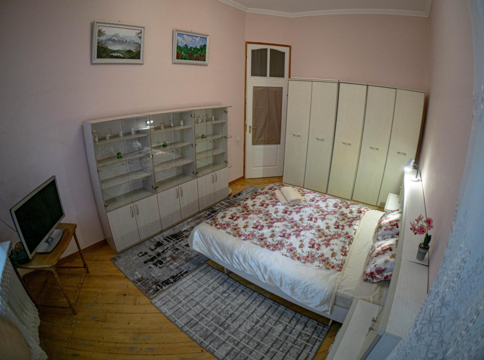 Apartament двоповерхові автентичні біля парку шевченка