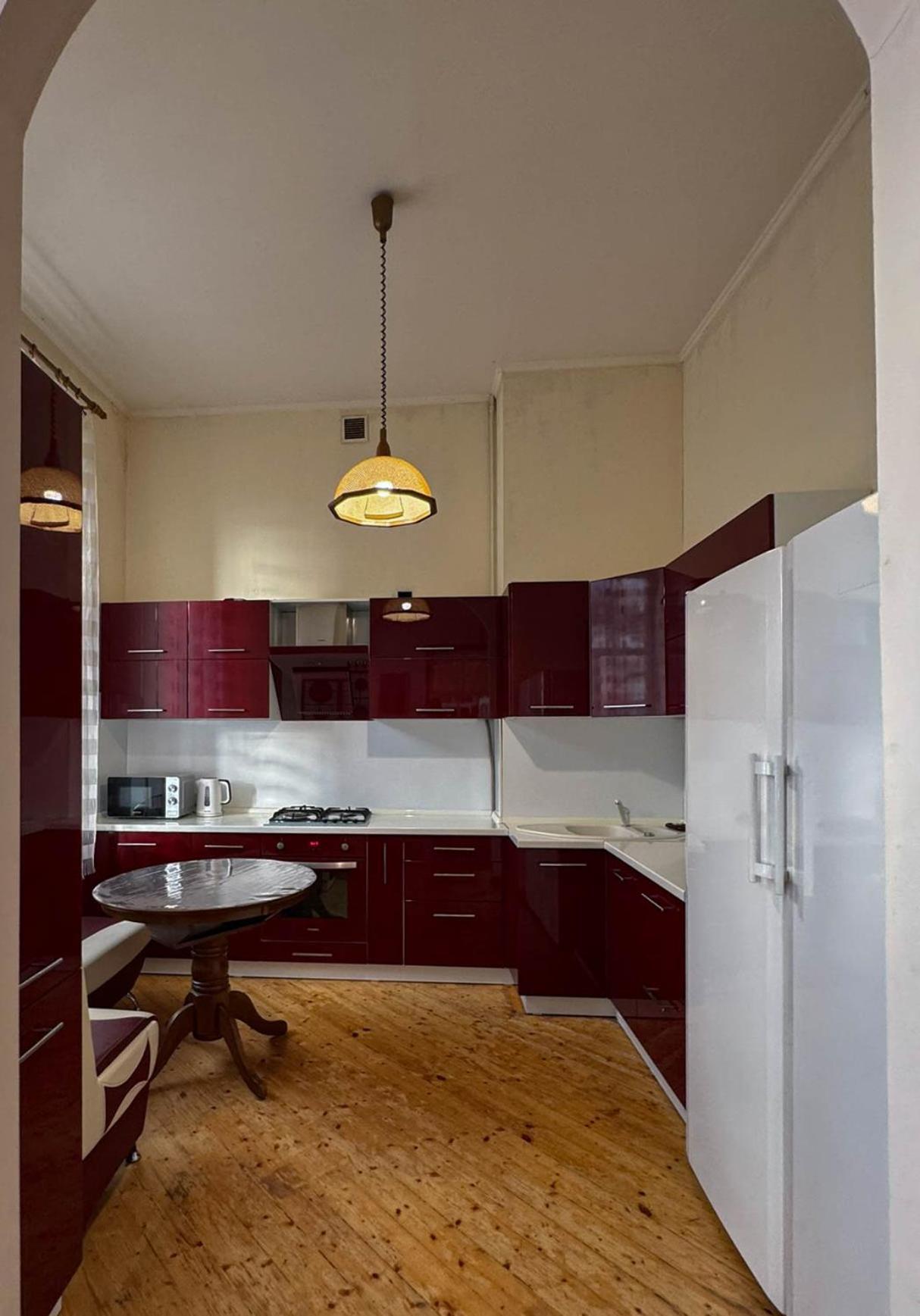 Apartament двоповерхові автентичні біля парку шевченка