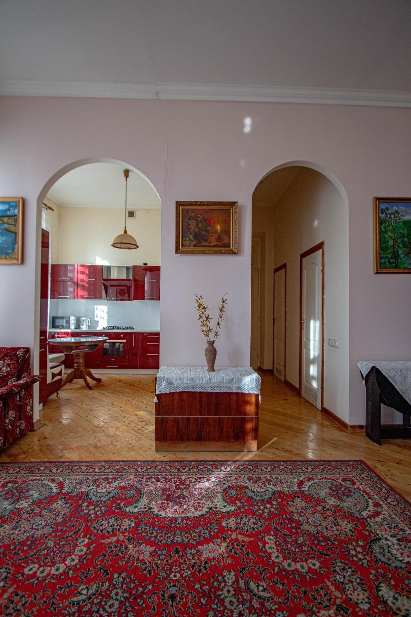 двоповерхові автентичні біля парку шевченка Apartament *